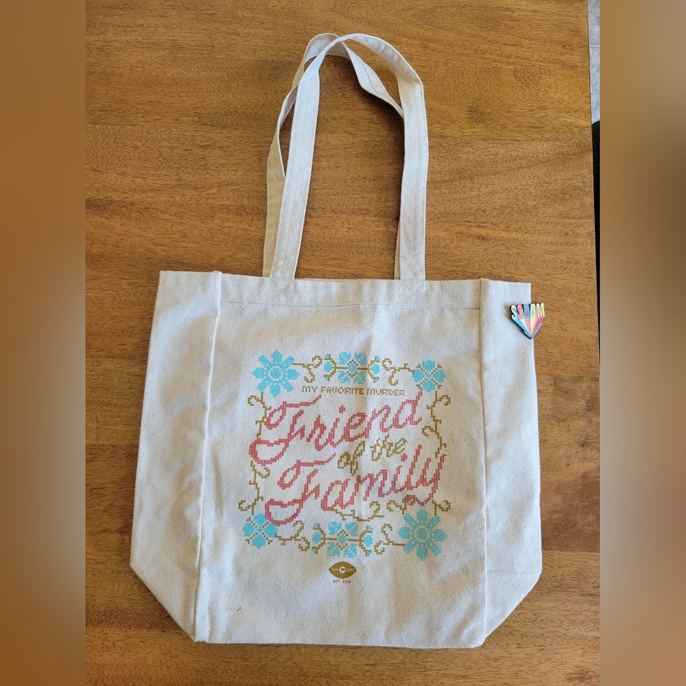👜 My Favorite Murder "Friend of the Family" Canvas Tote Bag